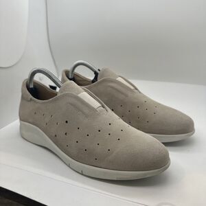 Women’s Luna Slip On Shoes Tan Size 8 US 41 EU